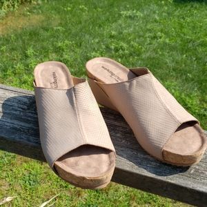 Walking Cradles Tiegan Suede Wedges